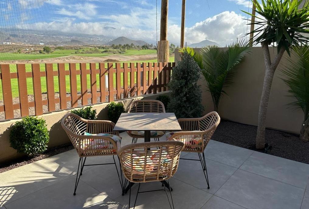 Golf Tenerife South XX Wheel Accessible Shower XX Free Wifi XX Private Pool 30 Degrees XX Two Terraces 30M2X60M2 Xxfree Parking XX Mountain View XX Flatscreen 65 Inch XX San Miguel de Abona Extérieur photo