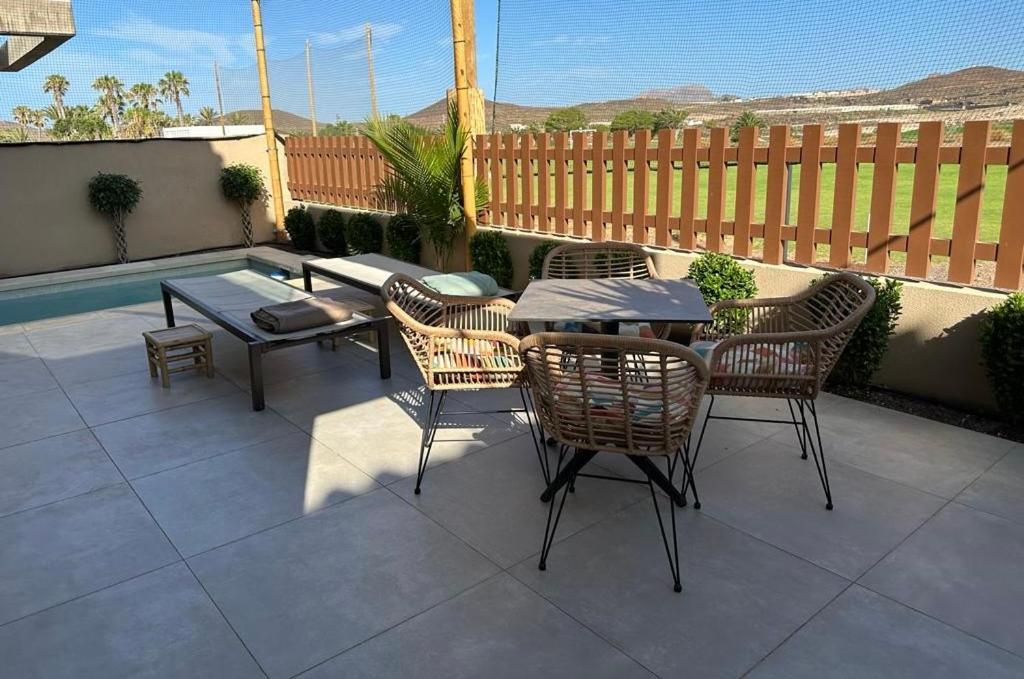 Golf Tenerife South XX Wheel Accessible Shower XX Free Wifi XX Private Pool 30 Degrees XX Two Terraces 30M2X60M2 Xxfree Parking XX Mountain View XX Flatscreen 65 Inch XX San Miguel de Abona Extérieur photo